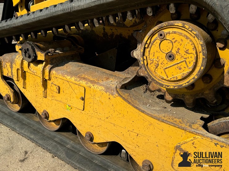 2014-caterpillar-259d-image-16