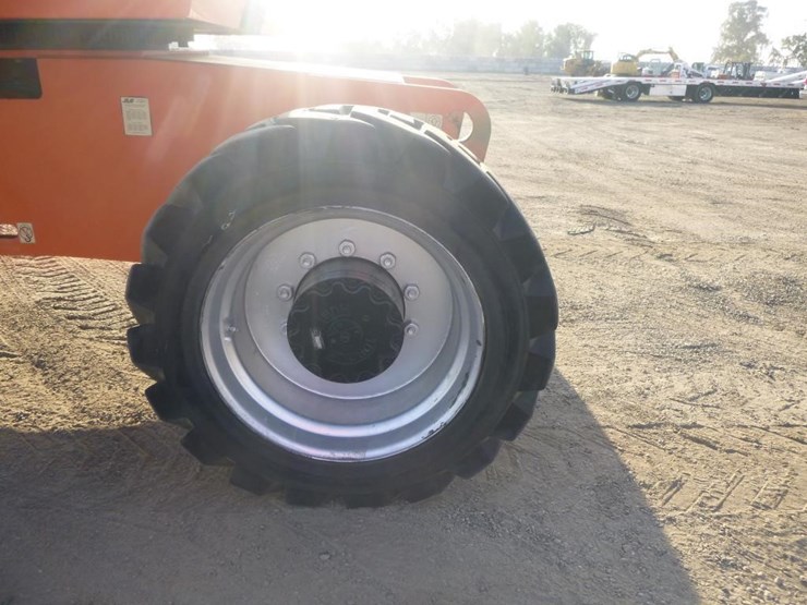 2013-jlg-860sj-image-34