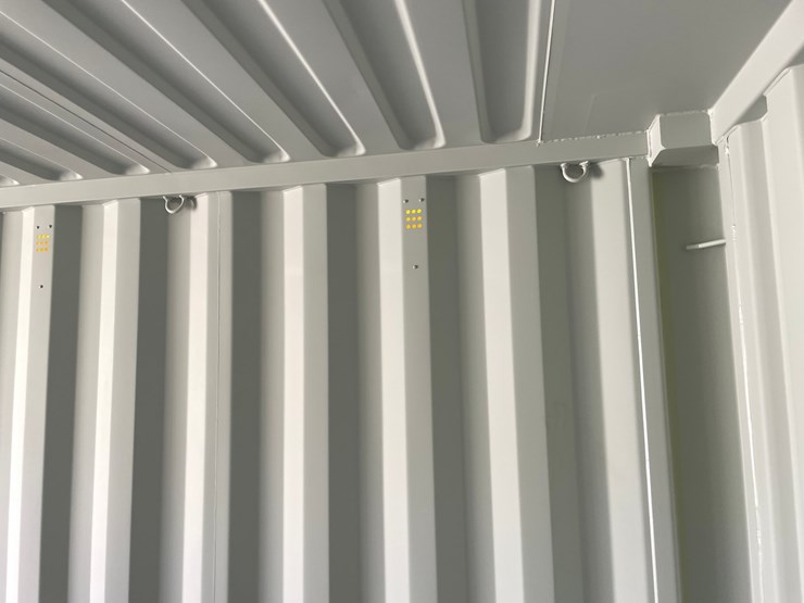 #405-•-20'-shipping-container-image-25