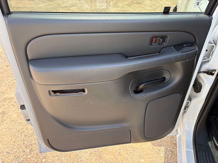 2006-chevrolet-silverado-1500-image-18