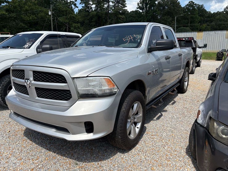 2013-dodge-1500-image-2