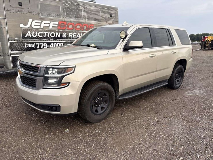 2016-chevrolet-tahoe-image-1