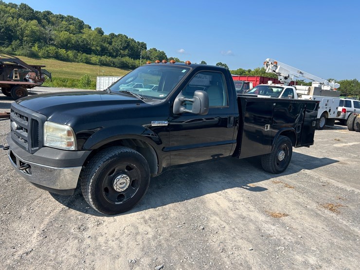 2007-ford-f350-image-1