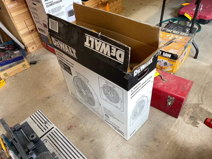 #10121-•-dewalt-20"-drum-fan-image-3