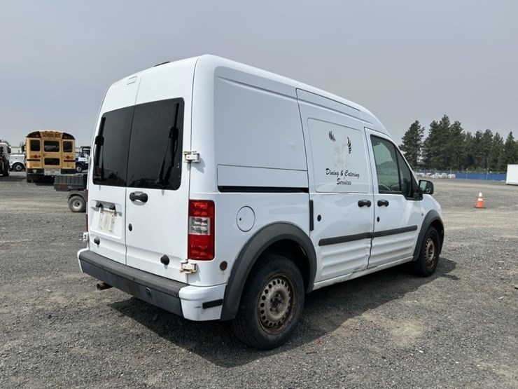 2010-ford-transit-connect-image-5