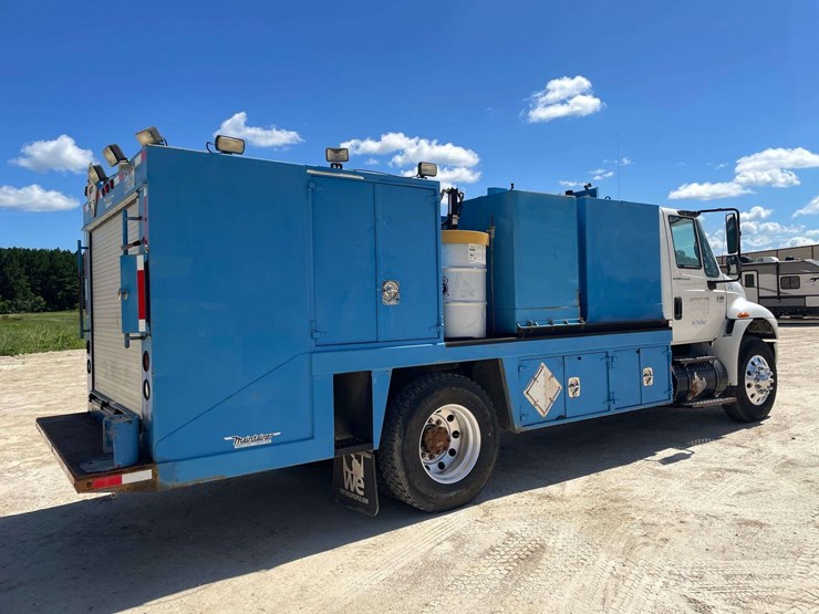 2006-international-durastar-4400-image-3