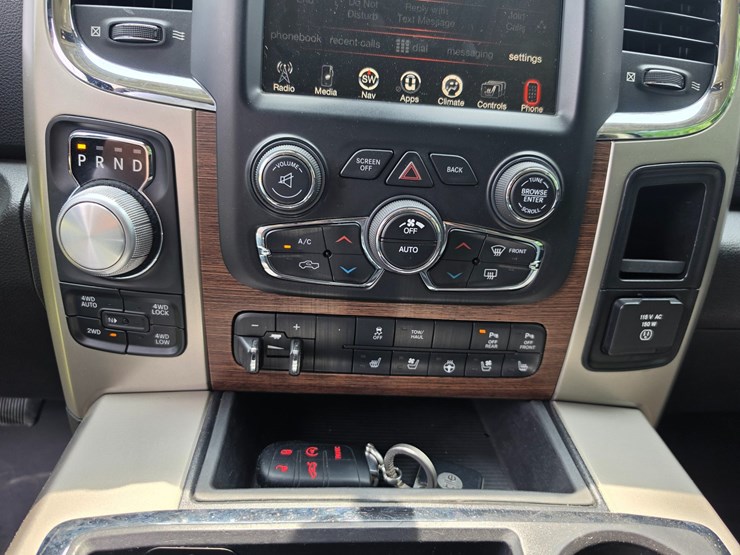 2014-dodge-1500-image-36
