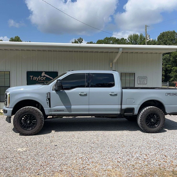 2024 FORD F250