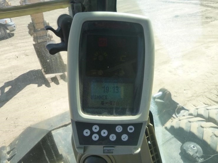 2005-caterpillar-m318c-image-10