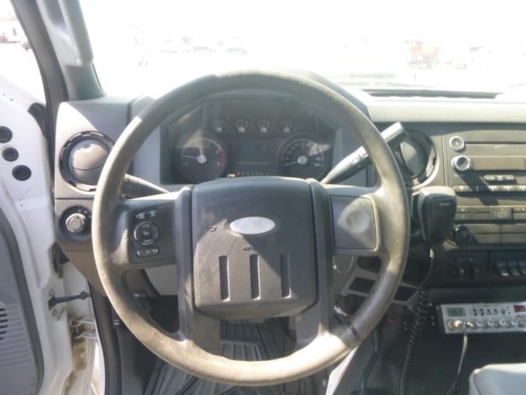 2012-ford-f550-image-10