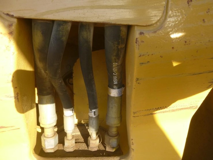 2008-caterpillar-cb34-image-11