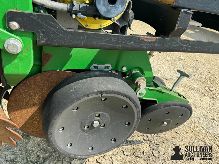 2013-john-deere-db90-image-17