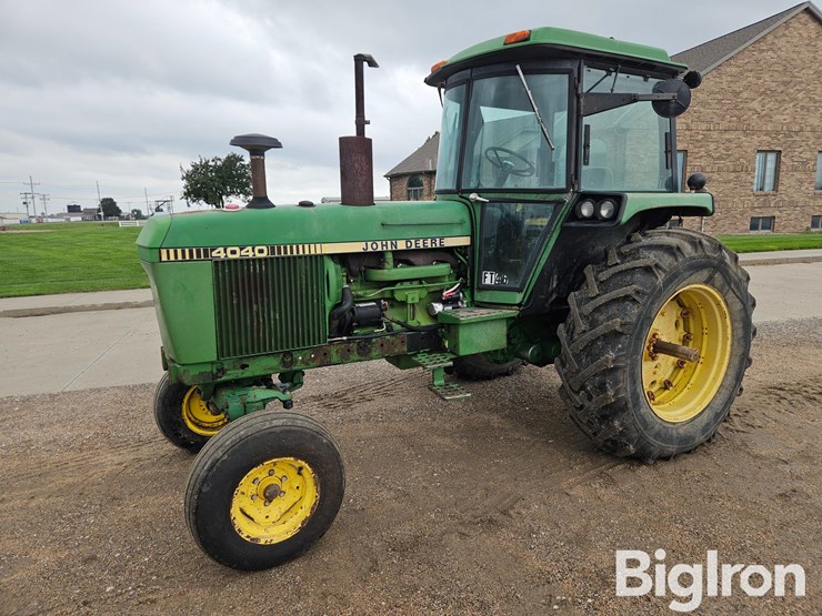 1981-john-deere-4040-image-1
