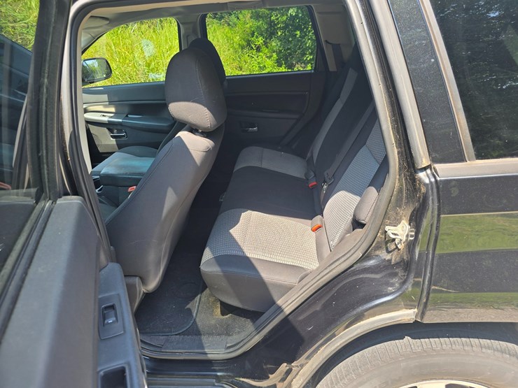 2009-jeep-grand-cherokee-image-41