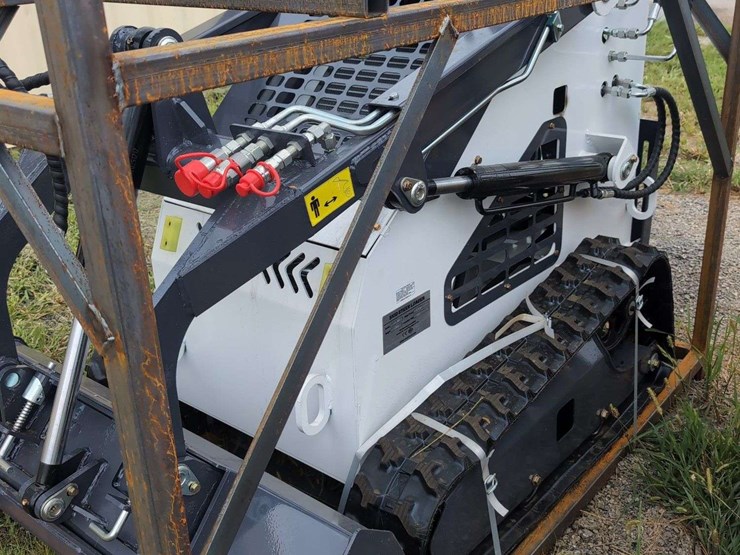 zjg-mini-skid-steer-loader-zj-380-(white)---15hp-image-5
