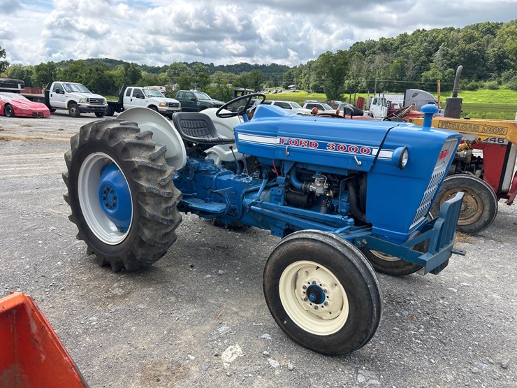 ford-3000-image-3