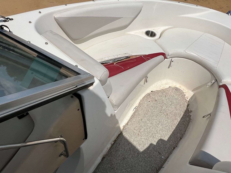 2007-glastron-gt-205-bowrider-boat-w/-volvo-penta-5.0l-v8-&-volvo-penta-sx-a-stern-drive-image-29