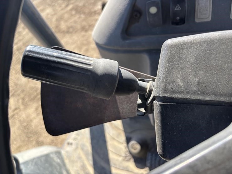 2007-deere-410j-image-37