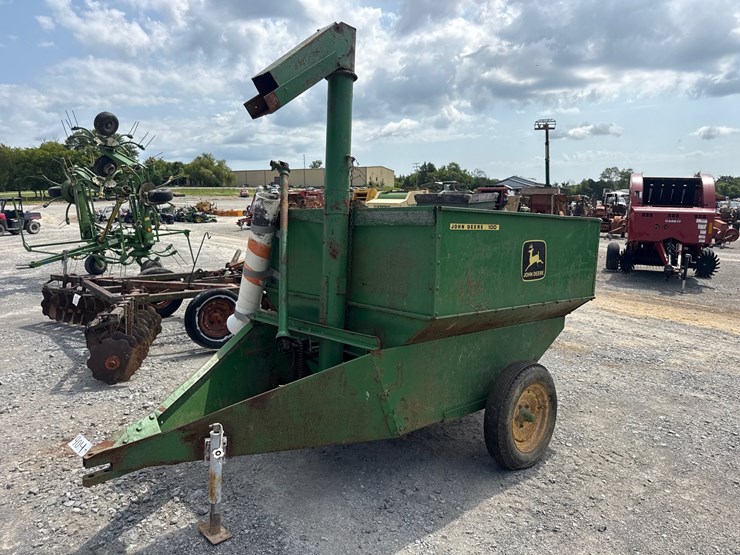 john-deere-100-image-1