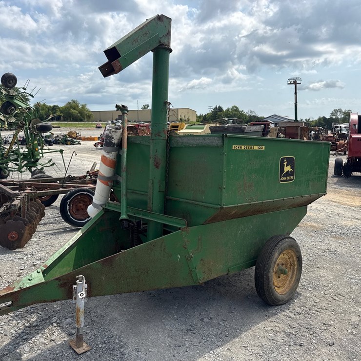 JOHN DEERE 100