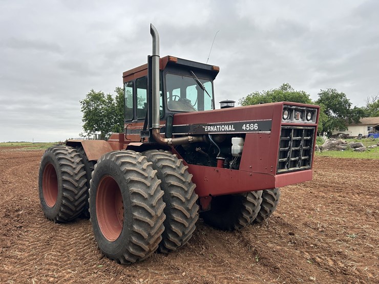 case-ih-t4586-image-5