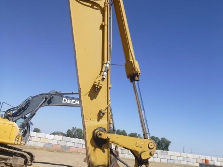 2005-caterpillar-m318c-image-29