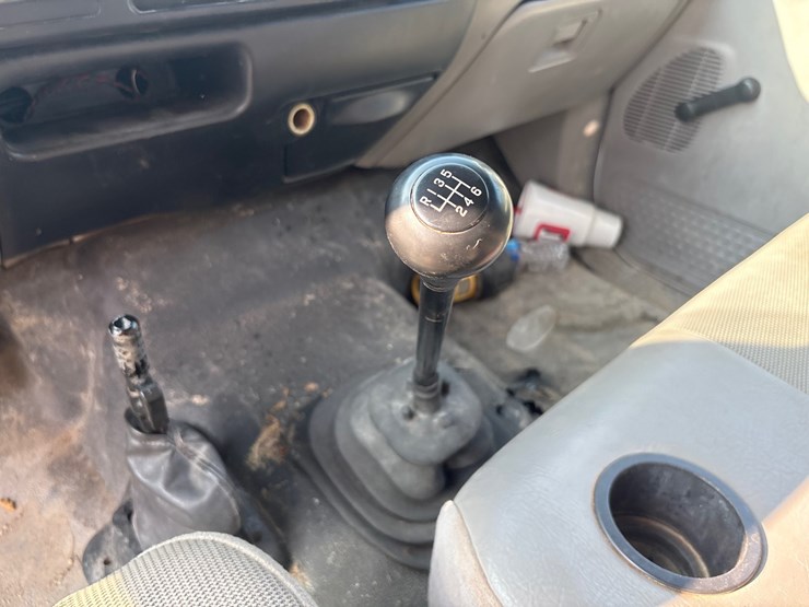 2001-ford-f650-image-14