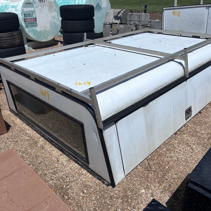 #1619 • CAMPER SHELL FOR PICKUP TRUCK