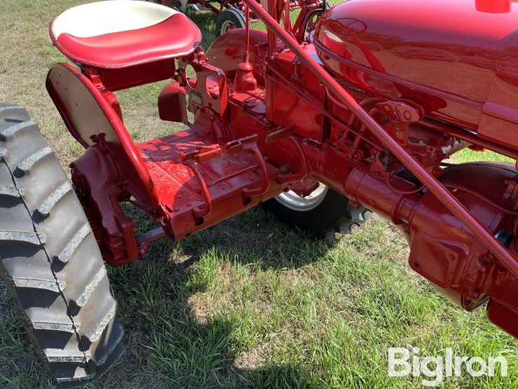 1953-mccormick-farmall-super-a-2wd-tractor-image-13