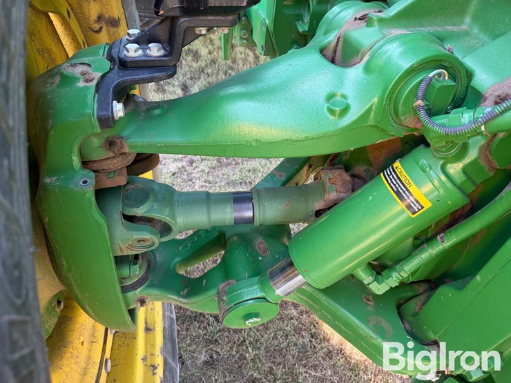 john-deere-8235r-image-16