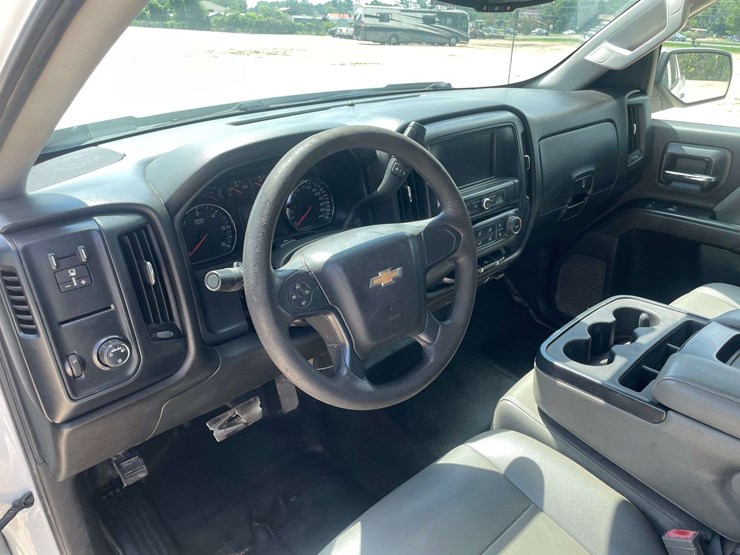 2018-chevrolet-silverado-1500-image-11