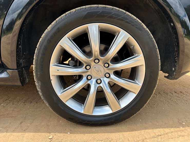 2012-infiniti-qx56-image-8