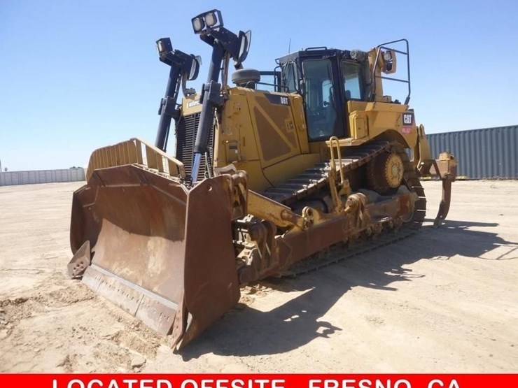 2012-caterpillar-d8t-image-1