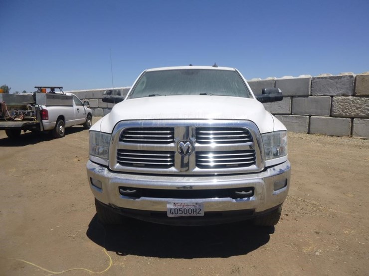 2017-dodge-3500-image-26
