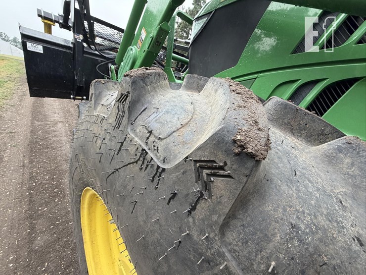 2014-john-deere-6190r-image-13
