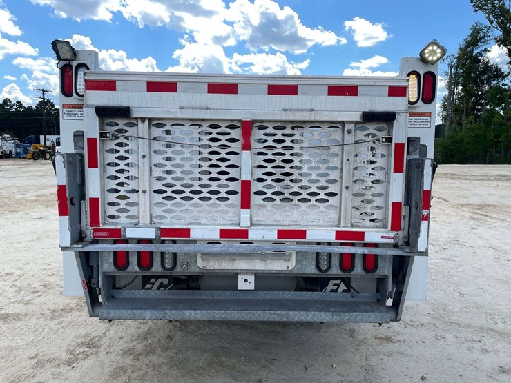 2022-chevrolet-silverado-3500-image-7