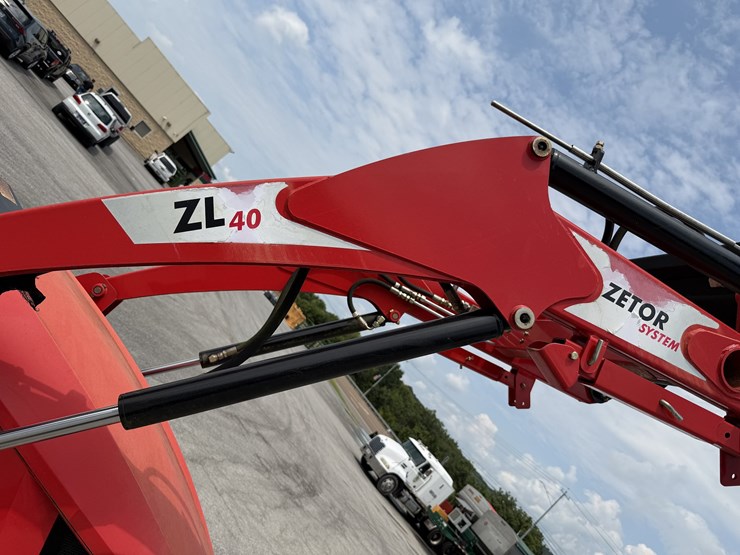 2020-zetor-m40ss-w/-zl-40-loader-image-8