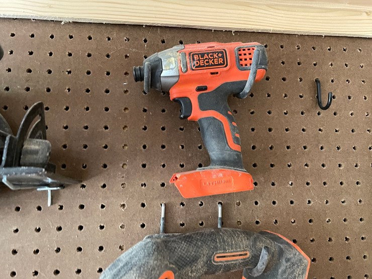 #10141-•-(7)-black-and-decker-cordless-power-tools-image-4