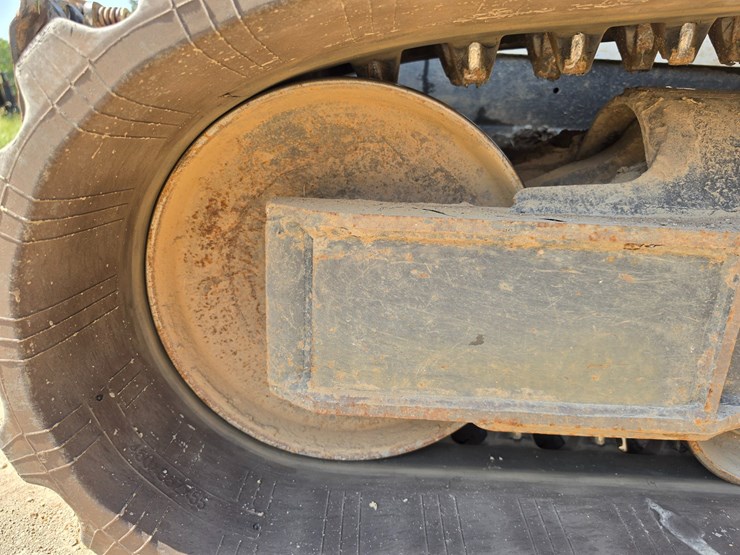 2020-bobcat-t770-image-49
