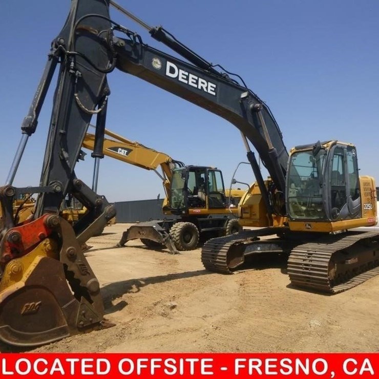 2011 DEERE 225D LC