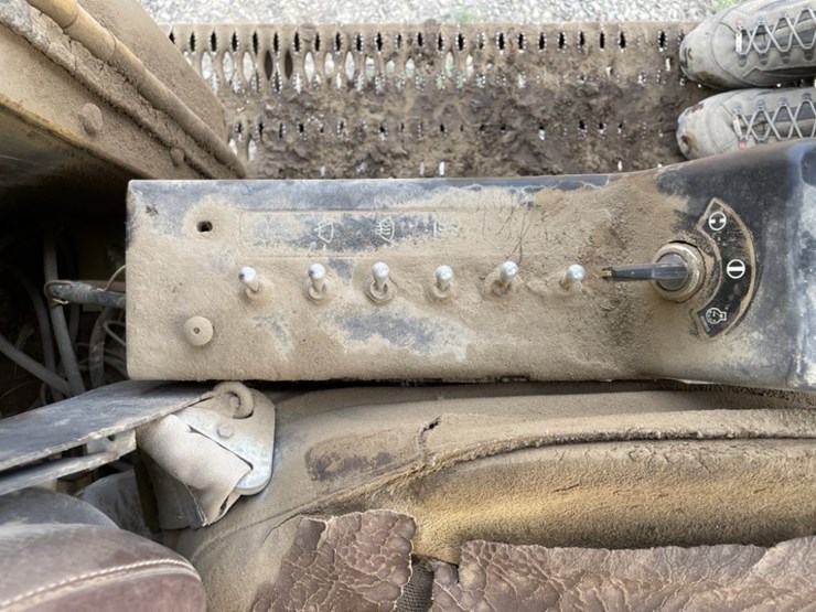 caterpillar-225-image-23