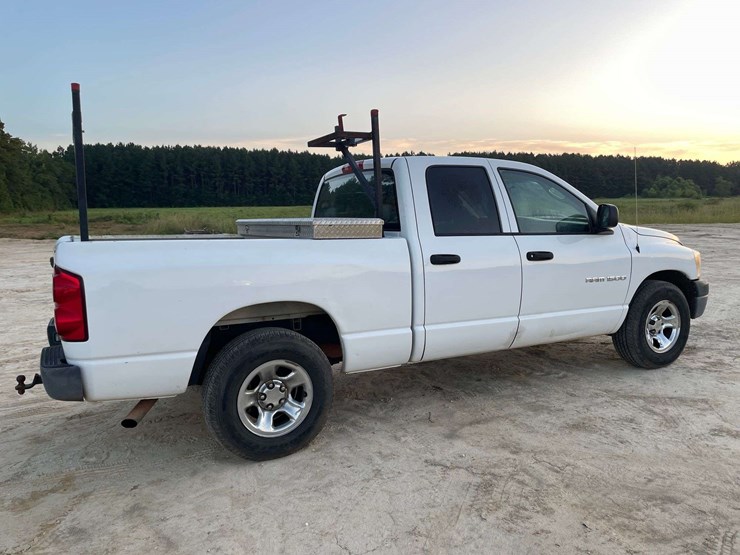 2007-dodge-ram-1500-image-3