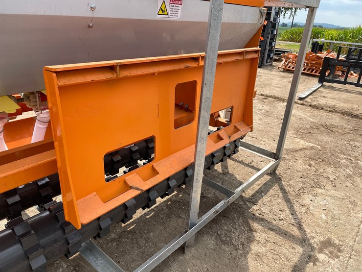 #9793-•-landhonor-no-till-seeder-attachment-image-6
