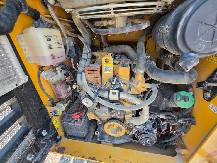 2016-caterpillar-289d-image-11