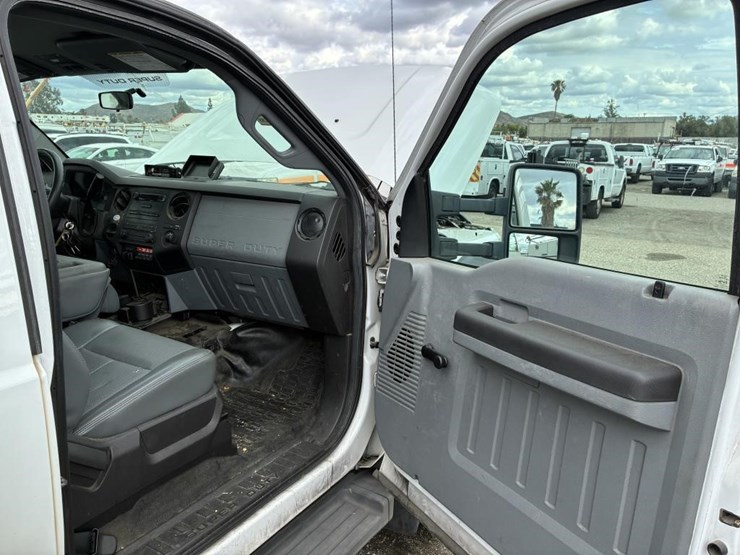 2013-ford-f450-image-12
