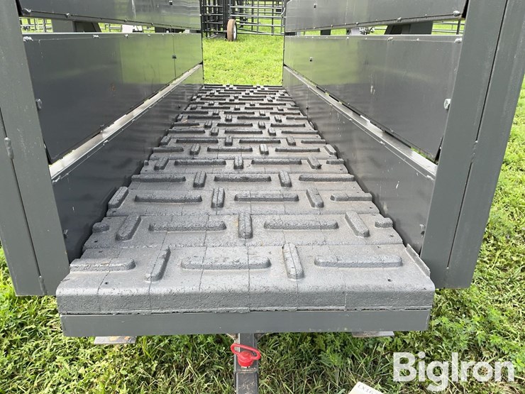 2026-linn-post-and-pipe-portable-loading-chute-image-12
