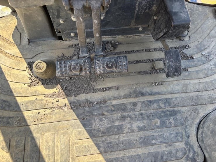 2007-deere-410j-image-48