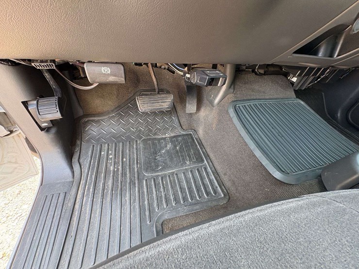 2006-chevrolet-silverado-1500-image-17