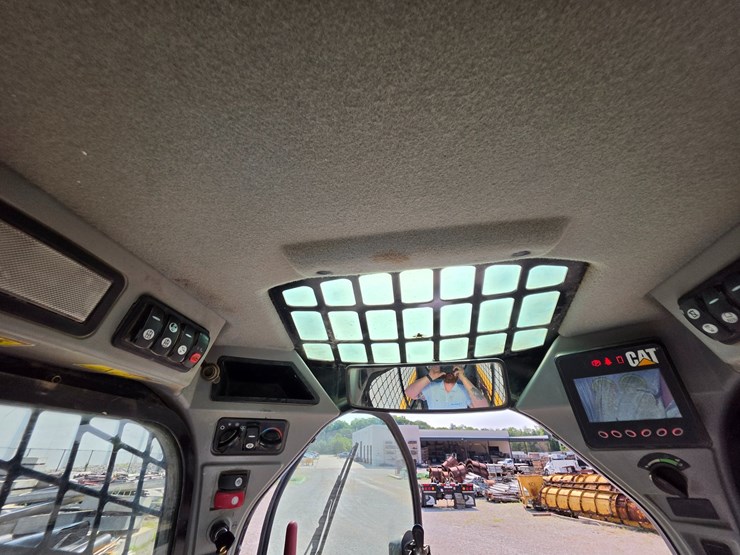 2016-caterpillar-289d-image-32