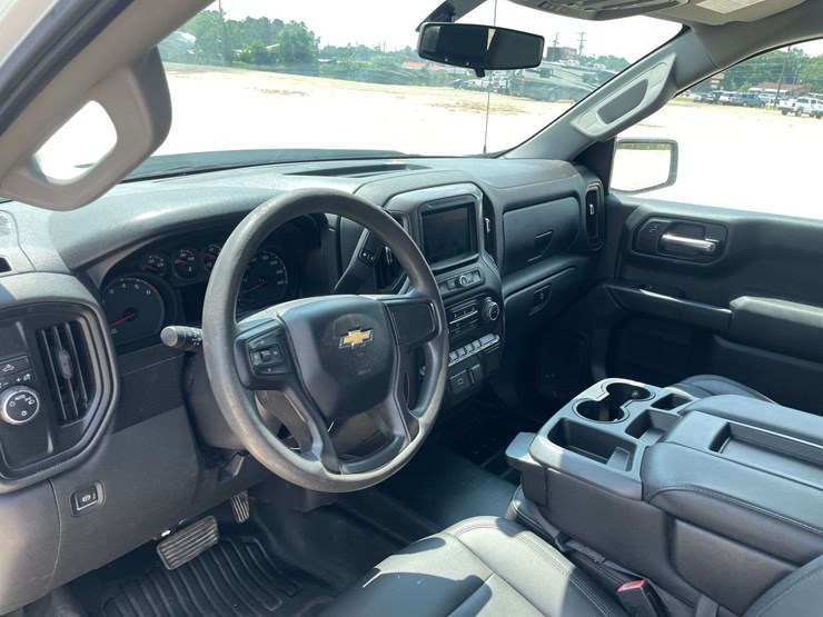 2019-chevrolet-silverado-1500-image-12